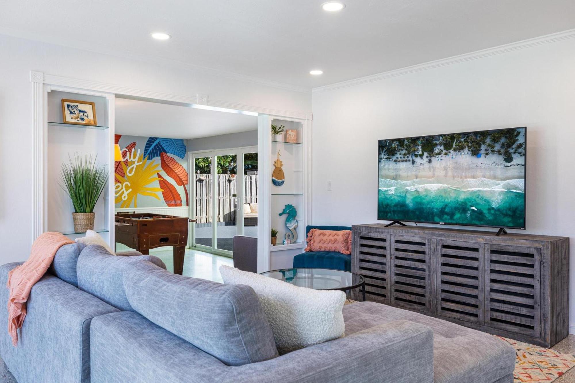 Trendy 3-Bedroom Villa With Saltwater Pool And Yard 劳德代尔堡 外观 照片